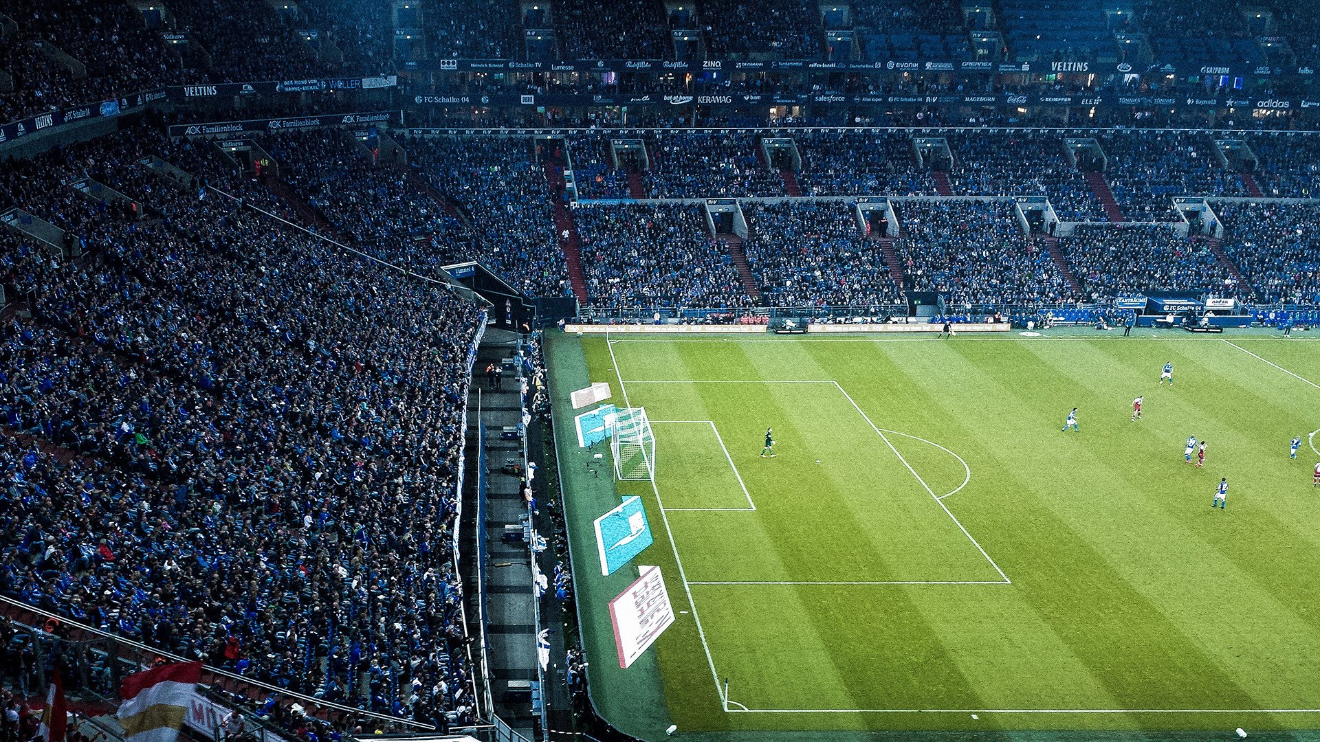 《竞技场景的未来:虚拟现实与增强现实的结合》,现场竞技类小游戏